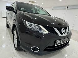 Nissan Qashqai 1.2 DIG-T CVT Revcam 2015 Rear Entertainment Purple